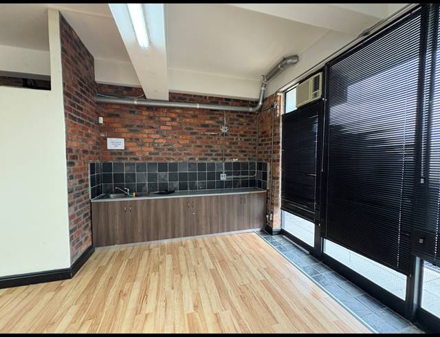 124M² OFFICE TO LET IN CAPE TOWN CITY CENTRE